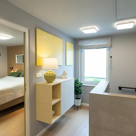 House 756 - Design-ferienhaus, 4 Schlafzimmer, 3 Baeder, Sauna & Kamin & Outdoorkueche * 마인츠