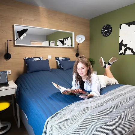 House 756 Modernes Design-ferienhaus Mit Sauna, Kamin, 4 Sz, 3 Baeder, Outdoor-kueche, Parken, Nahe Altstadt, Messe Und Airport Moguncja