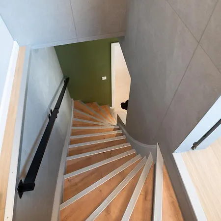 House 756 Modernes Design-ferienhaus Mit Sauna, Kamin, 4 Sz, 3 Baeder, Outdoor-kueche, Parken, Nahe Altstadt, Messe Und Airport