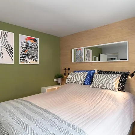 House 756 Modernes Design-ferienhaus Mit Sauna, Kamin, 4 Sz, 3 Baeder, Outdoor-kueche, Parken, Nahe Altstadt, Messe Und Airport * Mainz