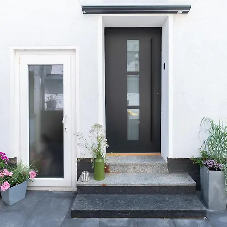 Casa de Férias House 756 Mainz - Design-Ferienhaus, 4 Schlafzimmer, 3 Baeder, Sauna & Kamin