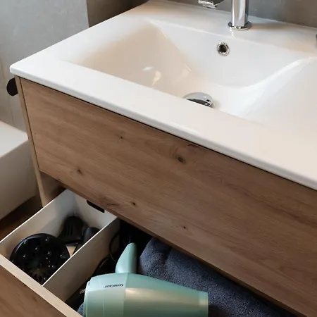 House 756 Modernes Design-ferienhaus Mit Sauna, Kamin, 4 Sz, 3 Baeder, Outdoor-kueche, Parken, Nahe Altstadt, Messe Und Airport Dom wakacyjny *