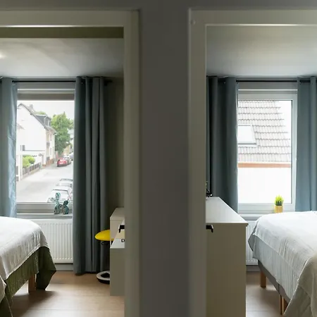 House 756 Modernes Design-ferienhaus Mit Sauna, Kamin, 4 Sz, 3 Baeder, Outdoor-kueche, Parken, Nahe Altstadt, Messe Und Airport Dom wakacyjny *