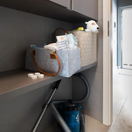 House 756 Modernes Design-ferienhaus Mit Sauna, Kamin, 4 Sz, 3 Baeder, Outdoor-kueche, Parken, Nahe Altstadt, Messe Und Airport *