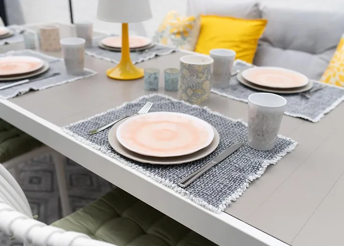 House 756 Mainz - Design-Ferienhaus, 4 Schlafzimmer, 3 Baeder, Sauna & Kamin * Mainz