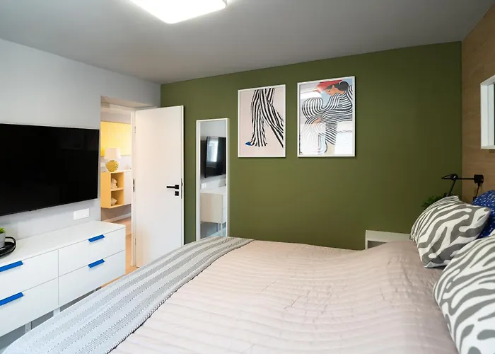 Casa de Férias House 756 Mainz - Design-Ferienhaus, 4 Schlafzimmer, 3 Baeder, Sauna & Kamin Mainz