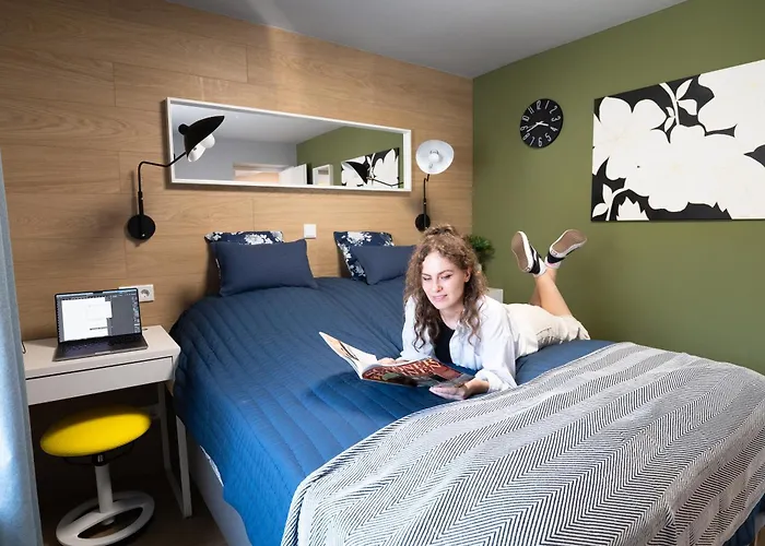 House 756 - Design-ferienhaus, 4 Schlafzimmer, 3 Baeder, Sauna & Kamin Mainz