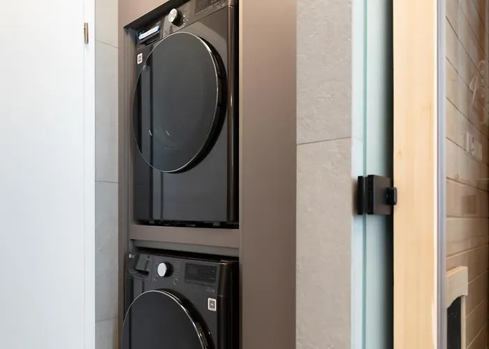 House 756 Mainz - Design-Ferienhaus, 4 Schlafzimmer, 3 Baeder, Sauna & Kamin Casa de Férias *