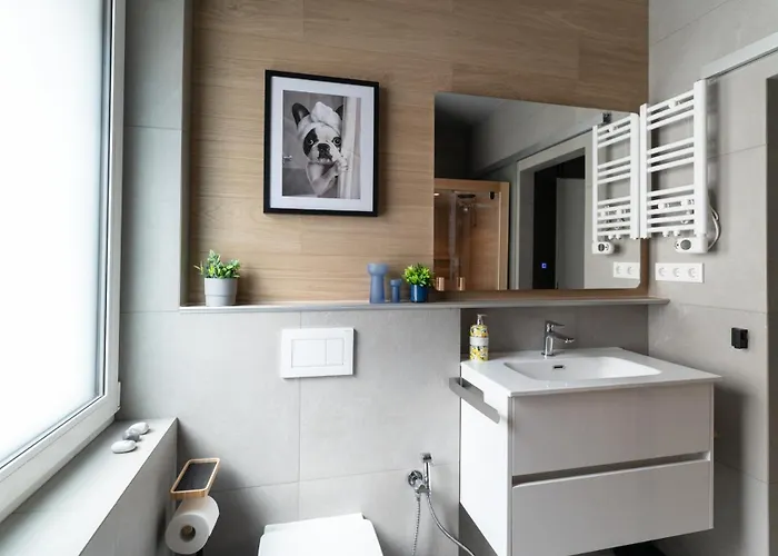 House 756 Mainz - Design-Ferienhaus, 4 Schlafzimmer, 3 Baeder, Sauna & Kamin Mainz