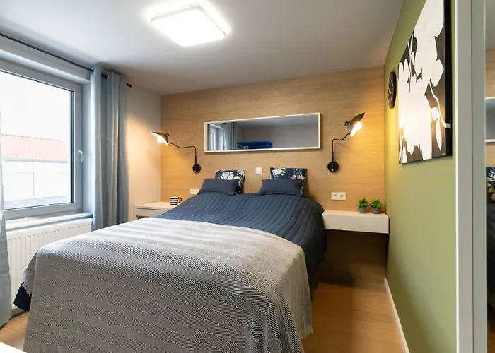 House 756 Mainz - Design-Ferienhaus, 4 Schlafzimmer, 3 Baeder, Sauna & Kamin Casa de Férias