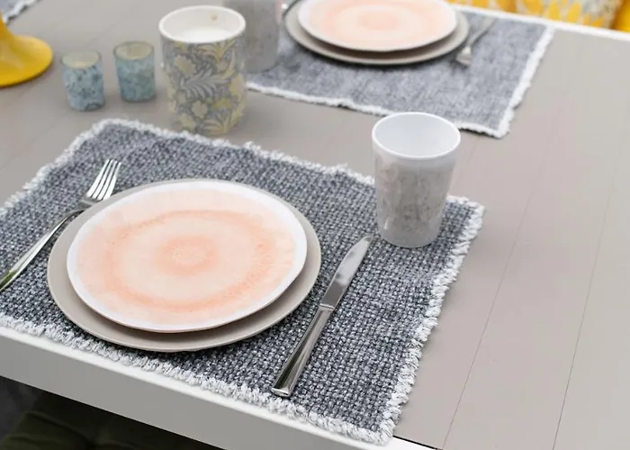 Casa de Férias House 756 Mainz - Design-Ferienhaus, 4 Schlafzimmer, 3 Baeder, Sauna & Kamin Mainz