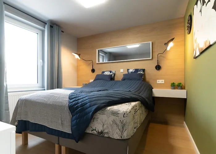 House 756 - Design-ferienhaus, 4 Schlafzimmer, 3 Baeder, Sauna & Kamin * Magonza
