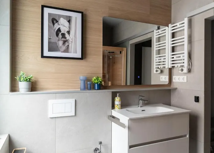 House 756 Mainz - Design-Ferienhaus, 4 Schlafzimmer, 3 Baeder, Sauna & Kamin