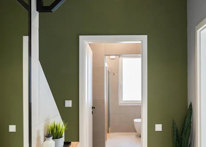 House 756 Mainz - Design-Ferienhaus, 4 Schlafzimmer, 3 Baeder, Sauna & Kamin Casa de Férias