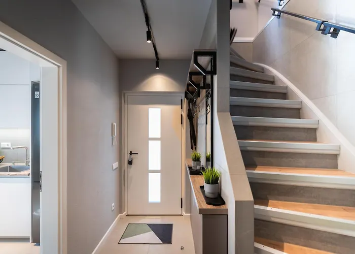 House 756 - Design-ferienhaus, 4 Schlafzimmer, 3 Baeder, Sauna & Kamin *