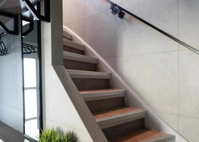 House 756 - Design-ferienhaus, 4 Schlafzimmer, 3 Baeder, Sauna & Kamin Magonza